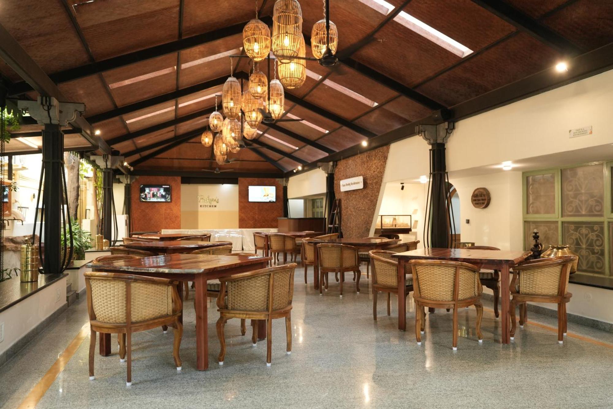 Hanu Reddy Residences Poes Garden Τσενάι Εξωτερικό φωτογραφία