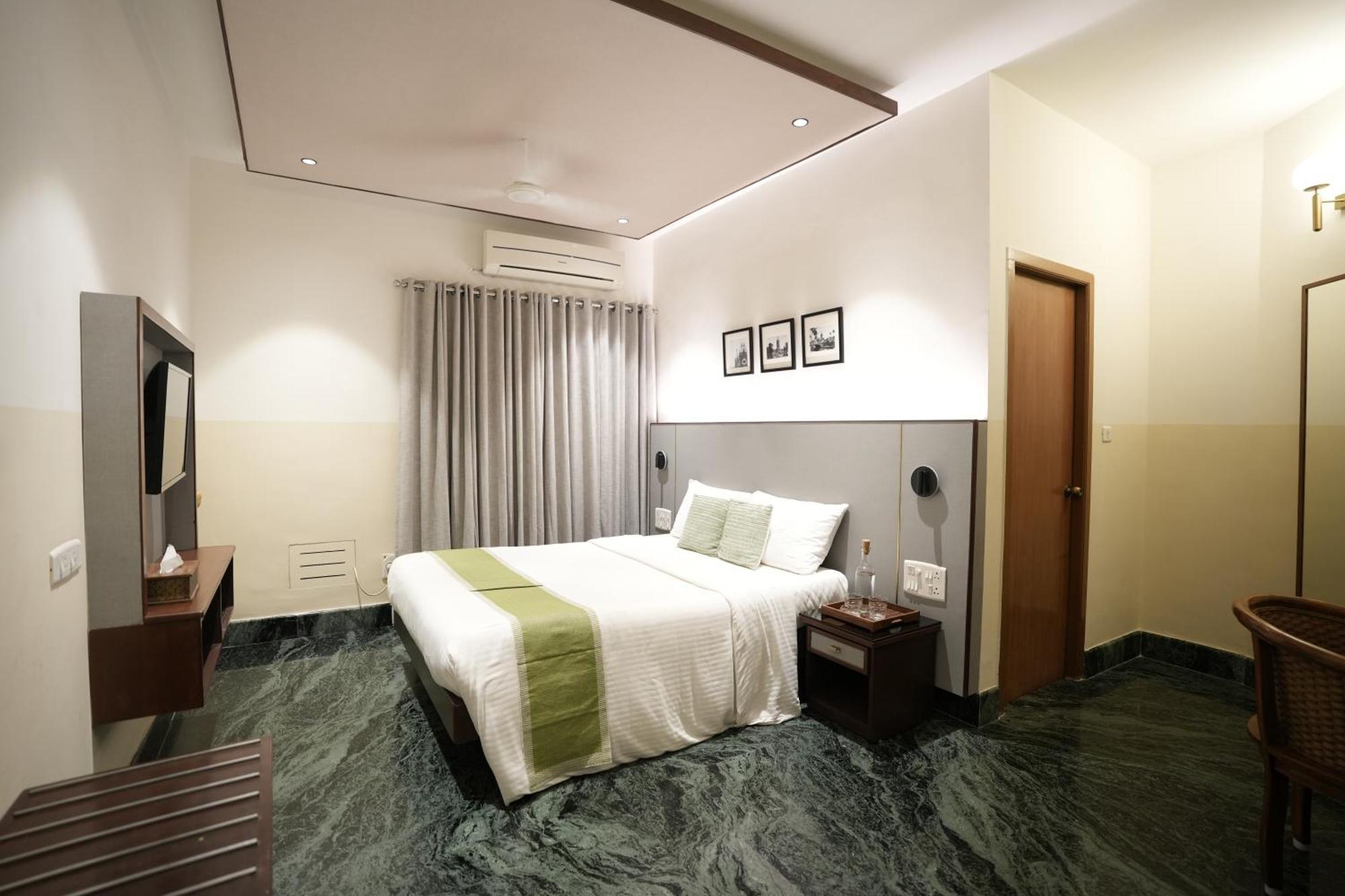 Hanu Reddy Residences Poes Garden Τσενάι Εξωτερικό φωτογραφία